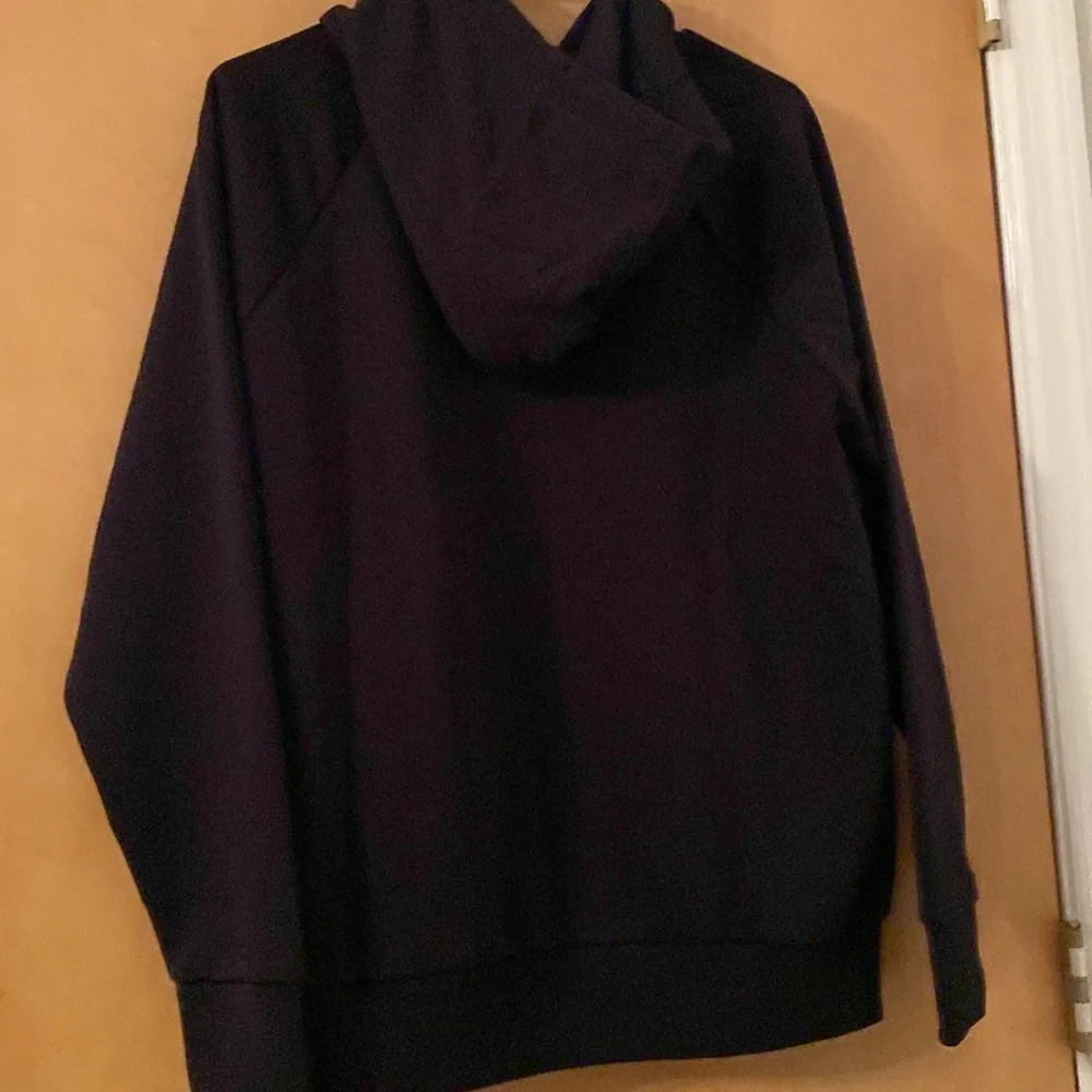 Under Armour Women’s Pullover Hoodie, Black size Medium - Picture 4 of 4